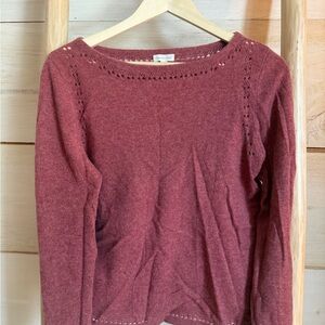 Garnet Hill Cashmere's Women's Maroon Long Sleeve Sweater